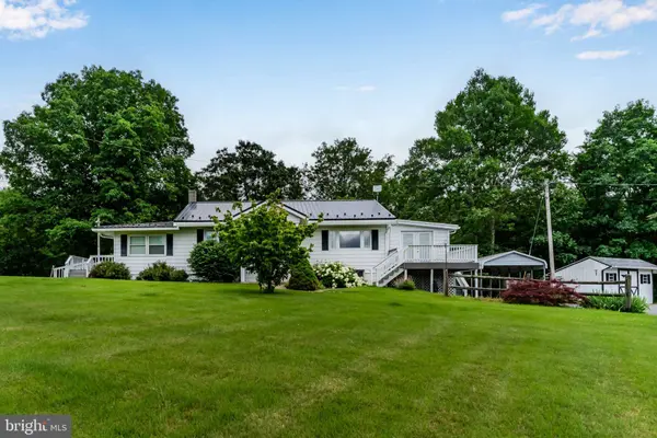 9336 CHERRY HILL DR, Hustontown, PA 17229