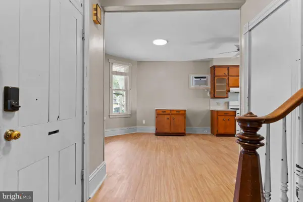 214 N COLLEGE ST, Carlisle, PA 17013