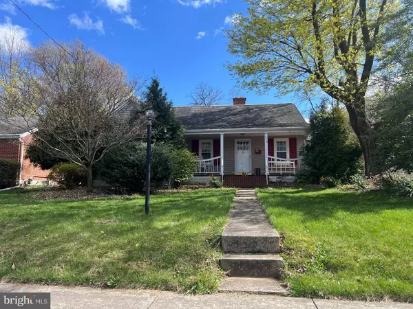 114 W MAIN ST, Camp Hill, PA 17011