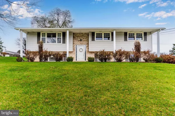 421 LIMESTONE RD, Carlisle, PA 17015