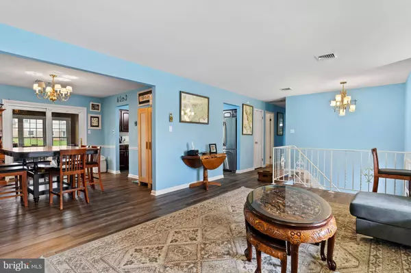 421 LIMESTONE RD, Carlisle, PA 17015