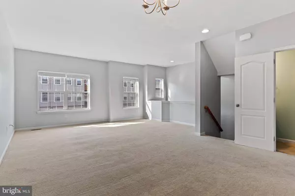 6315 CREEKBEND DR, Mechanicsburg, PA 17050