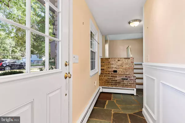 414 DEERFIELD RD, Camp Hill, PA 17011