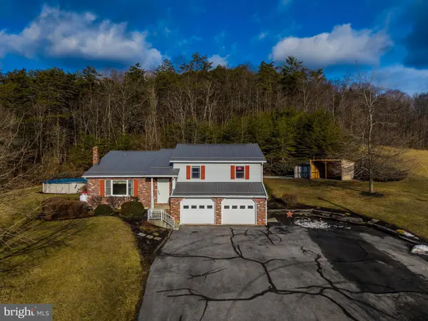 19882 EARNHARDT DR, Three Springs, PA 17264