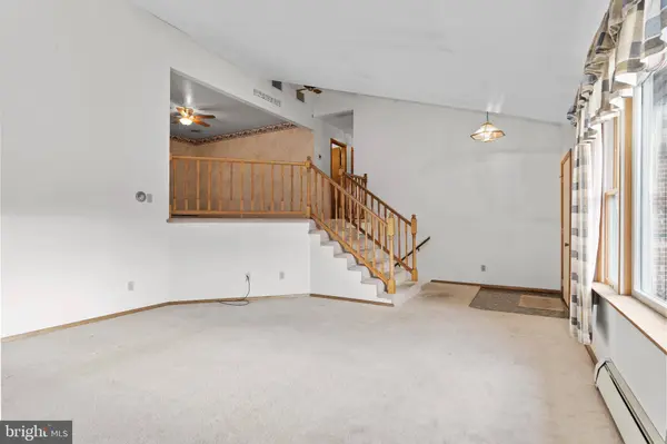 19882 EARNHARDT DR, Three Springs, PA 17264