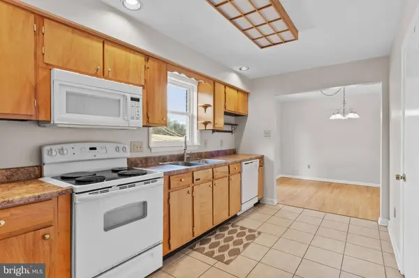 213 SUNSET DR, New Cumberland, PA 17070