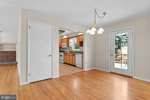 213 SUNSET DR, New Cumberland, PA 17070