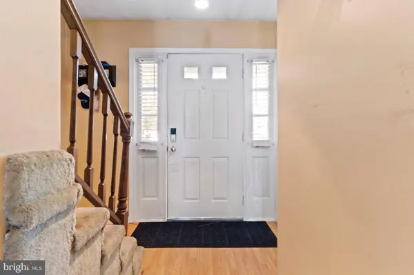 812 N MARKET ST, Mechanicsburg, PA 17055