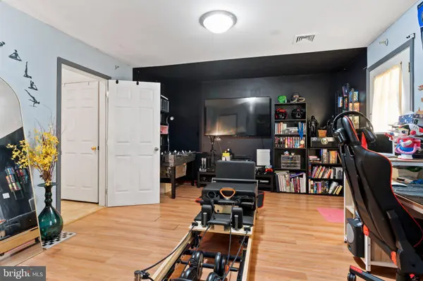 424 MERCURY, Mechanicsburg, PA 17050