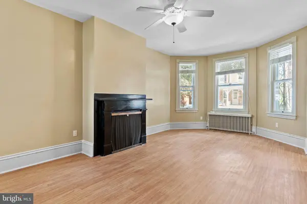 214 N COLLEGE ST, Carlisle, PA 17013