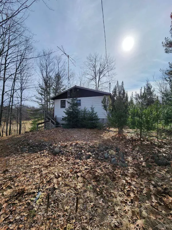 1496 Center Avenue, Gladwin, MI 48624