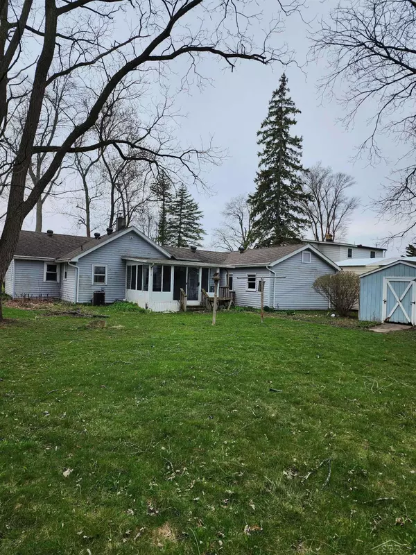 6490 Stroebel Road, Saginaw, MI 48609