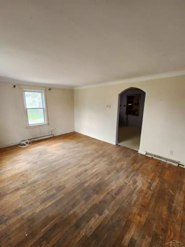 6490 Stroebel Road, Saginaw, MI 48609