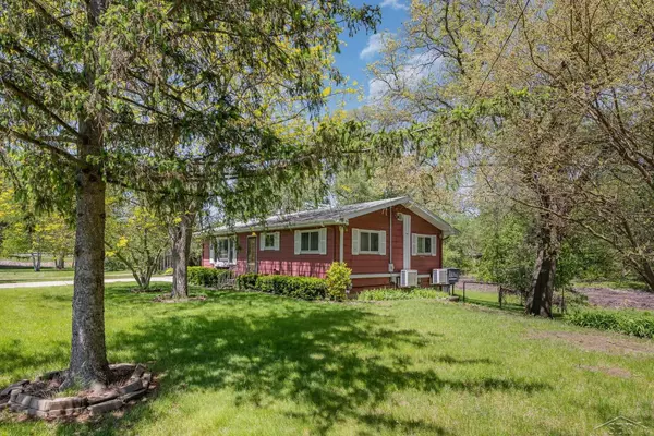 11420 Lakefield Road, Saint Charles, MI 48655