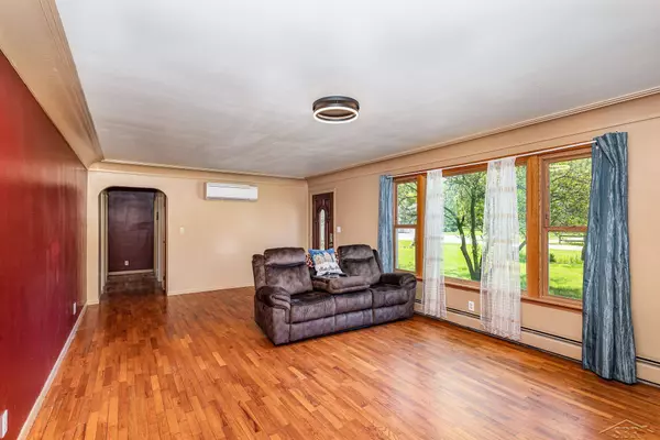 11420 Lakefield Road, Saint Charles, MI 48655