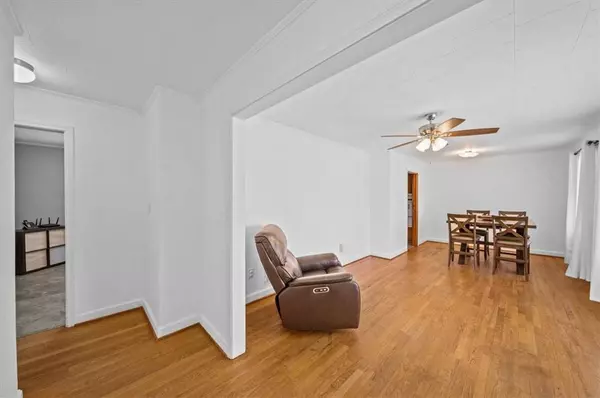 210 Chiefs LN, Westminster, SC 29693