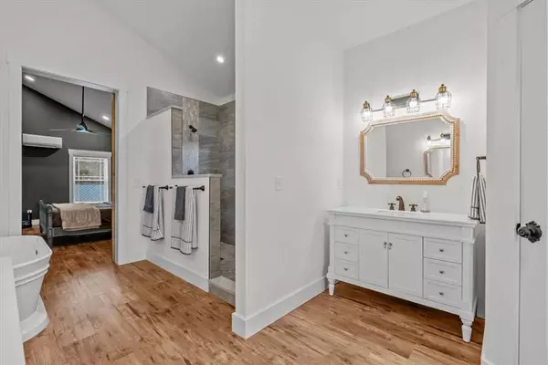 1120 Singleton RD, Westminster, SC 29693