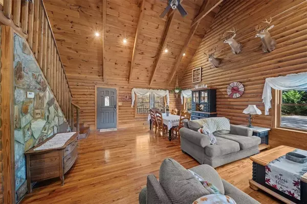 131 Rodeo DR, Seneca, SC 29678