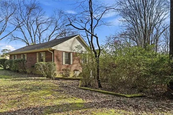 98 Mountain View DR, Walhalla, SC 29691