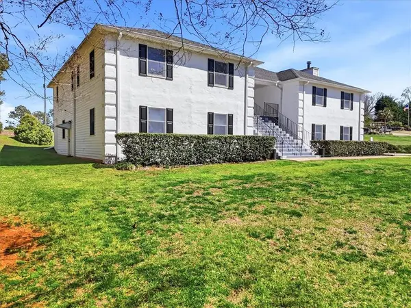 436 Cane Creek Landing RD, Seneca, SC 29672