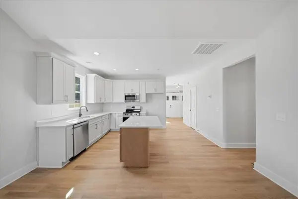 186 Refuge Church RD, Central, SC 29630