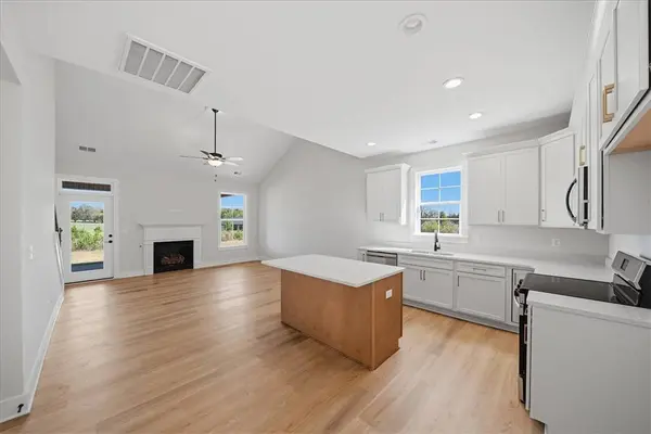 186 Refuge Church RD, Central, SC 29630