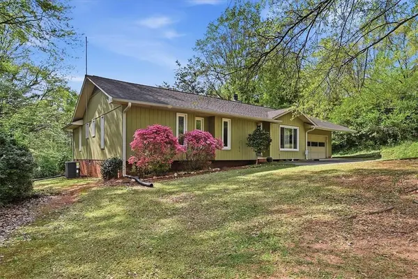 729 Alpine DR, Seneca, SC 29672