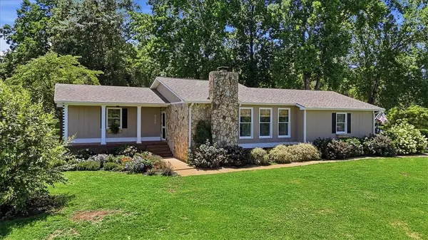 1800 Grandview DR, Seneca, SC 29672