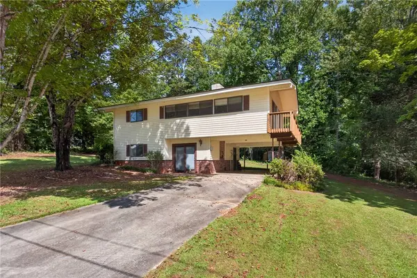 801 Longforest DR