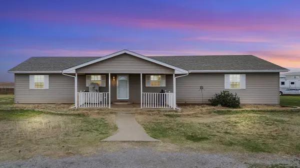 22950 1130 Rd, Bessie, OK 73622