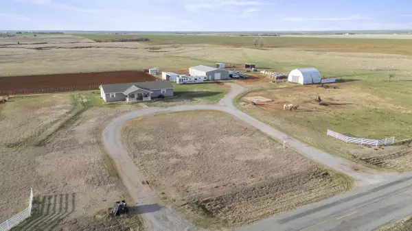 22950 1130 Rd, Bessie, OK 73622