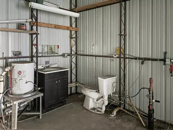 2005 Santa Fe, Waynoka, OK 73717