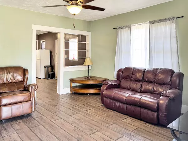 407 Barnes, Alva, OK 73717-1137