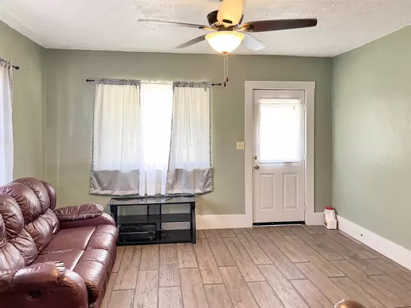 407 Barnes, Alva, OK 73717-1137