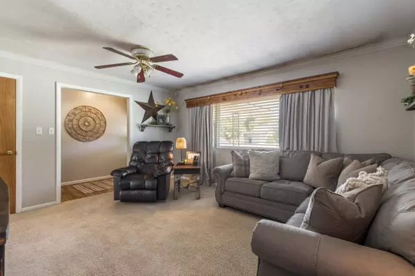 707 Sunset, Alva, OK 73717