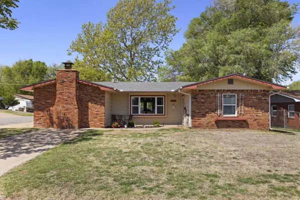 1129 2nd Street, Alva, OK 73717