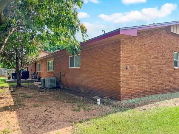 1202 2nd, Alva, OK 73717