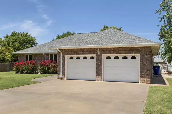418 Magnolia, Alva, OK 73717