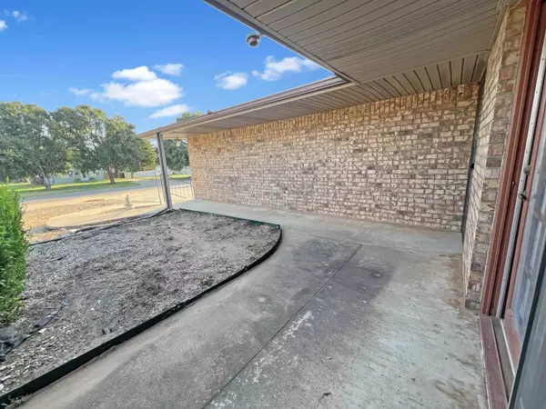 723 Maple, Alva, OK 73717