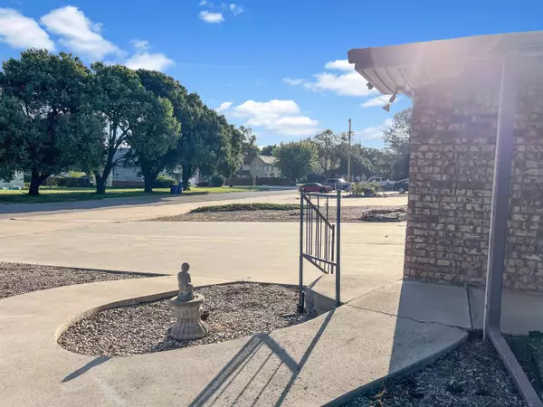 723 Maple, Alva, OK 73717