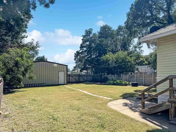 717 Locust, Alva, OK 73717