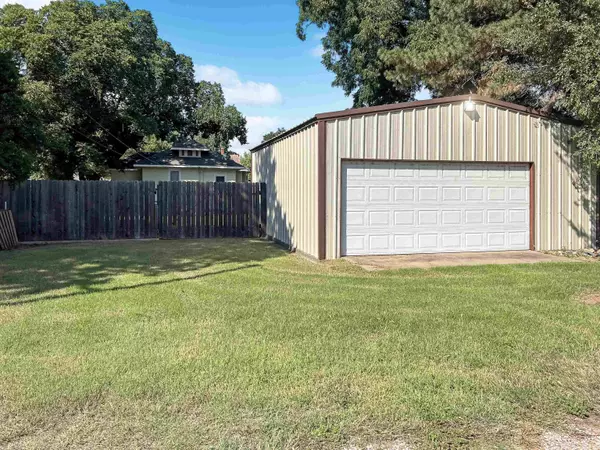 717 Locust, Alva, OK 73717