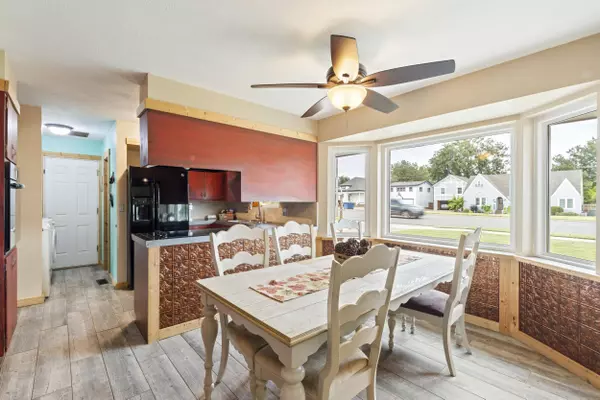 1215 S Grand Ave., Cherokee, OK 73728