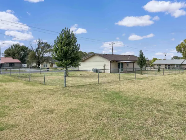 1400 Noble, Alva, OK 73717