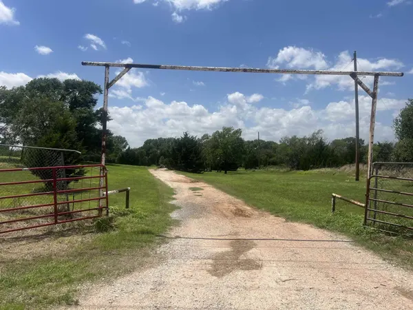 1665 Lane, Alva, OK 73717