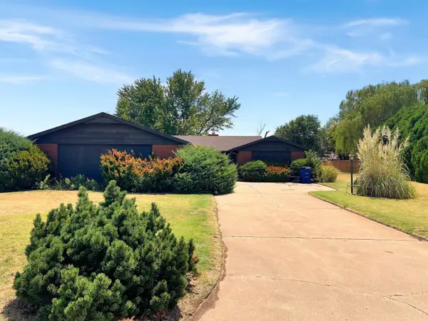 3181 Douglas Ave.