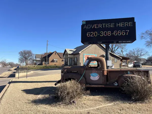 319 Oklahoma Blvd, Alva, OK 73717-73