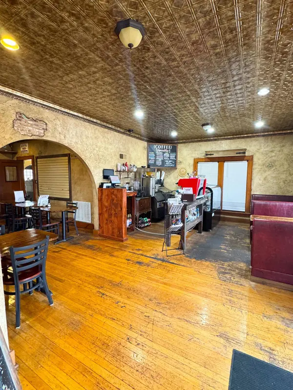 319 Oklahoma Blvd, Alva, OK 73717-73
