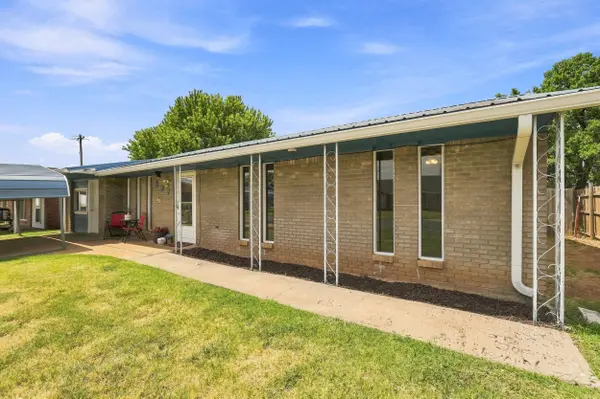 927 Erie St., Alva, OK 73717