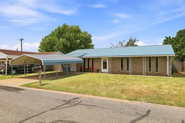 927 Erie St., Alva, OK 73717